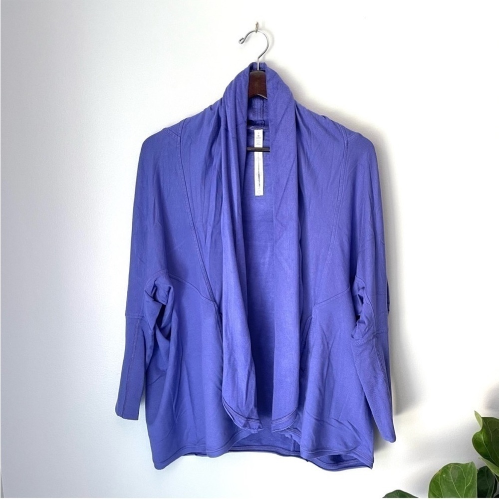 LULULEMON To and Flow Wrap. Purple color Size 2.